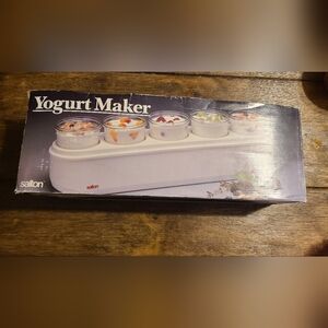 New Open Box Vintage 1987 Salton Yogurt Maker Model GM-5W White